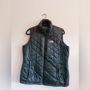 North Face Puffer Vest Size Medium